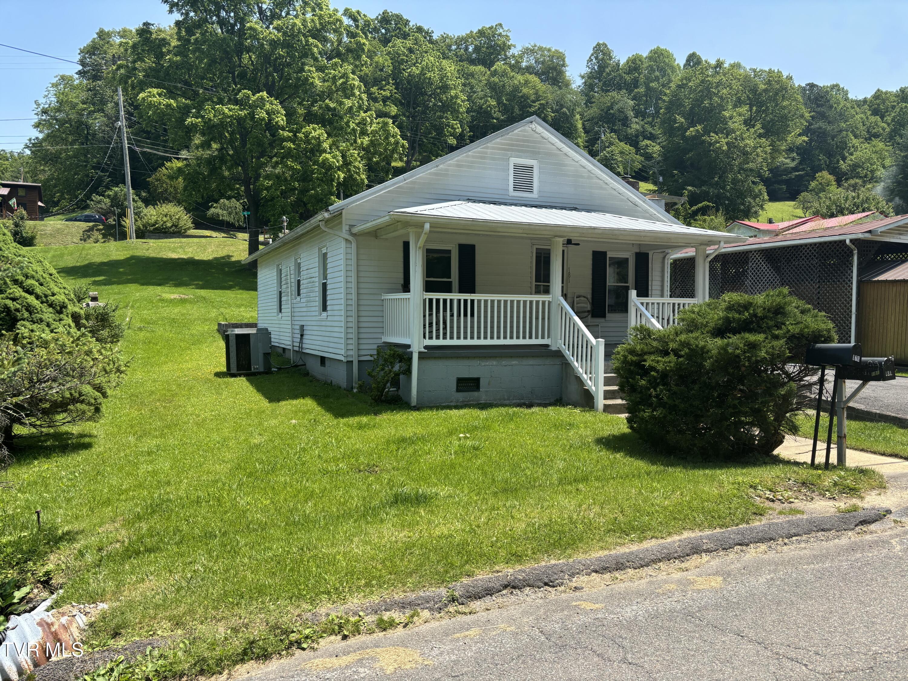 181 Powerhouse Hollow, Clintwood, Virginia image 3