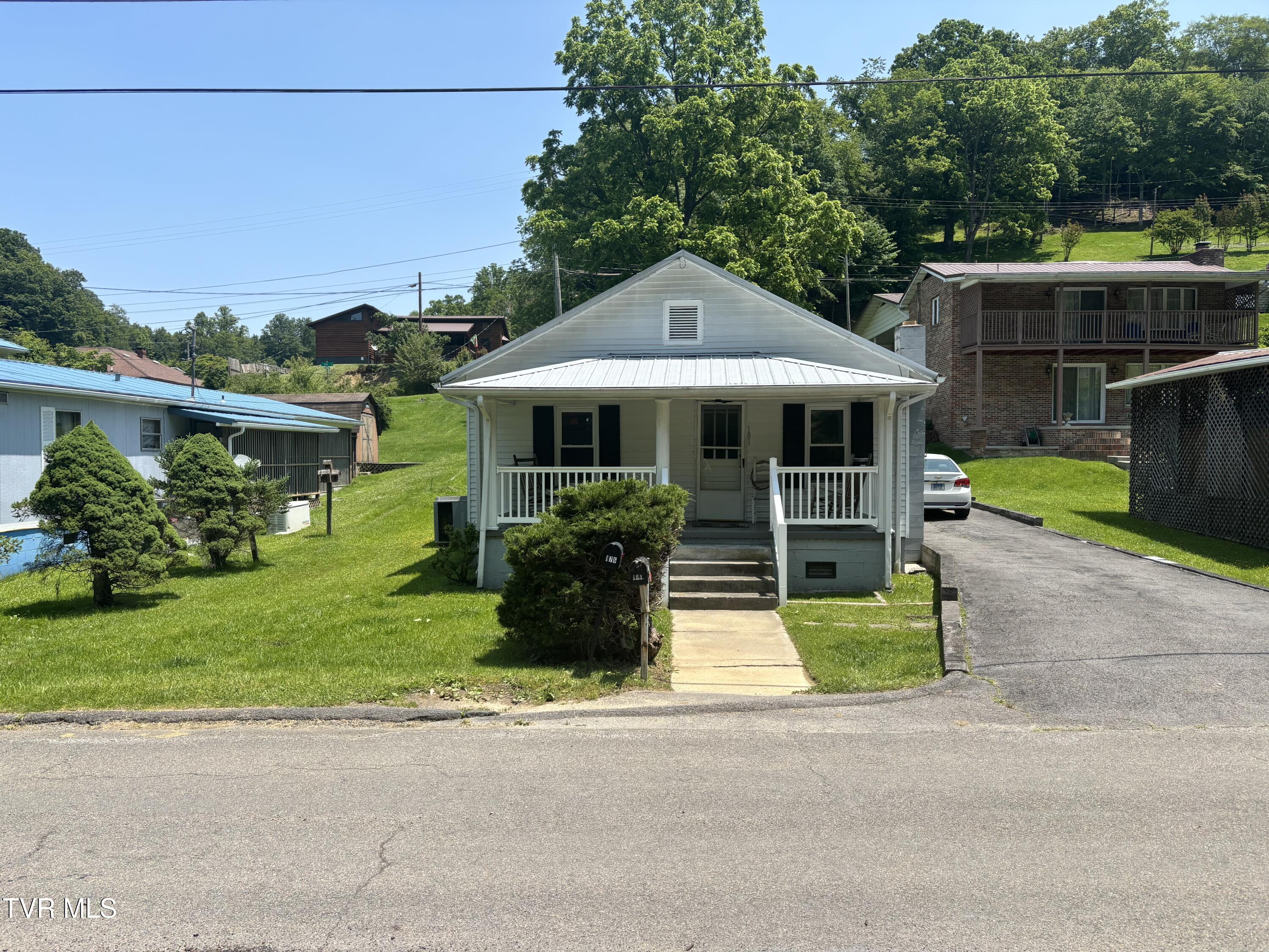 181 Powerhouse Hollow, Clintwood, Virginia image 1