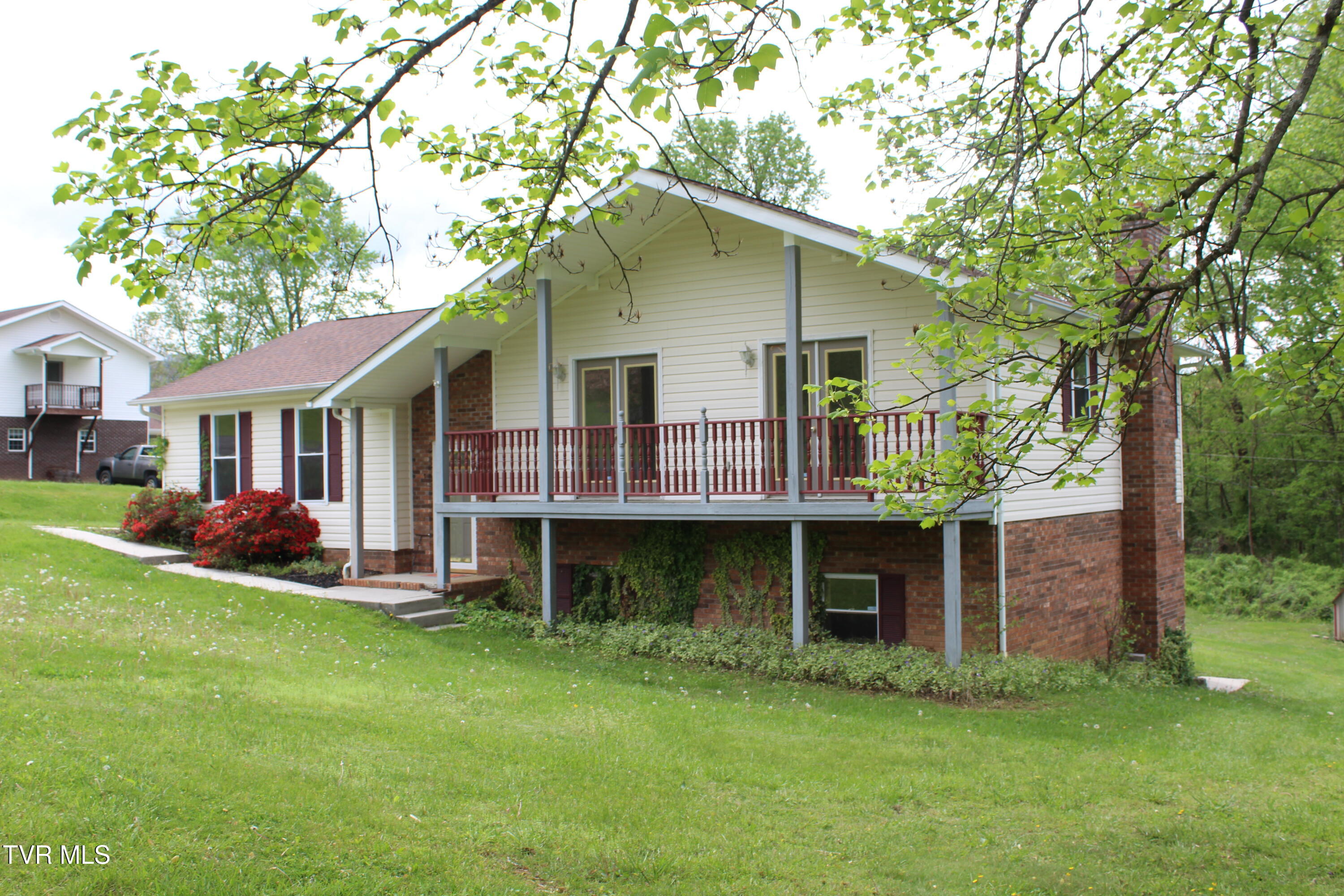 641 Dryden Heights Drive, Dryden, Virginia image 1