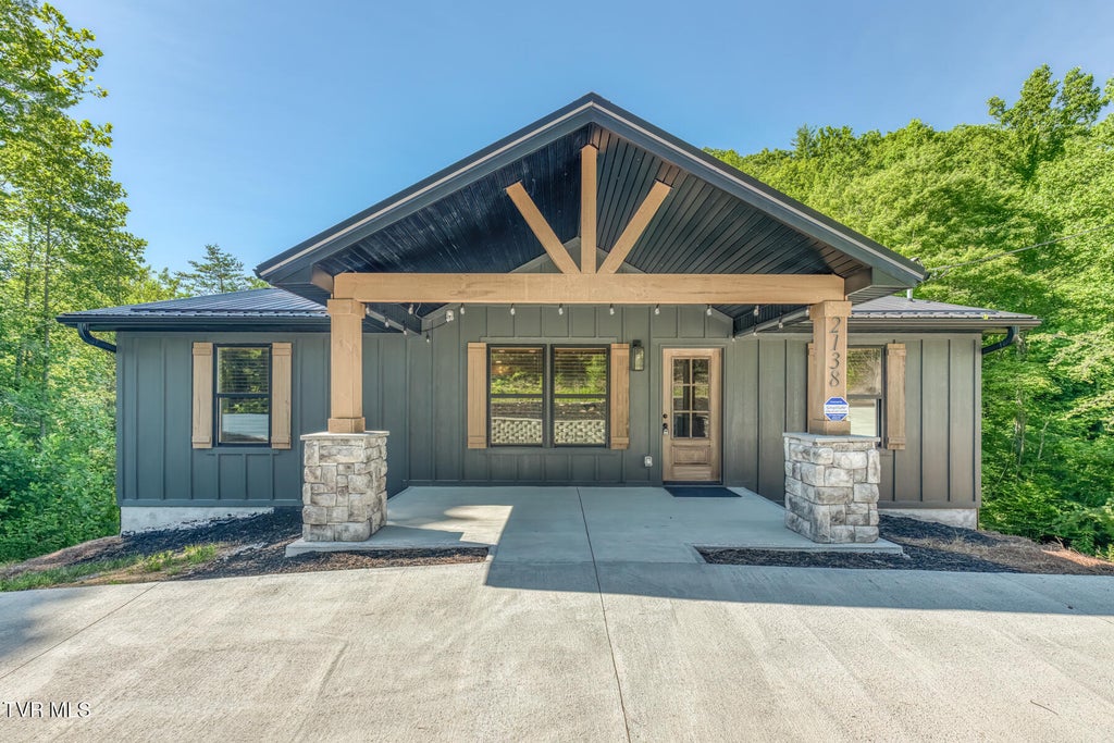 Photo of 2138 Bluff Ridge Road, Sevierville, TN 37876 (MLS # 9997101)