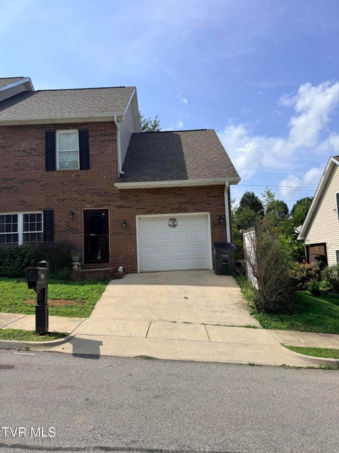 Photo of 620 Saint Andrews Drive, Kingsport, TN 37664 (MLS # 9999875)
