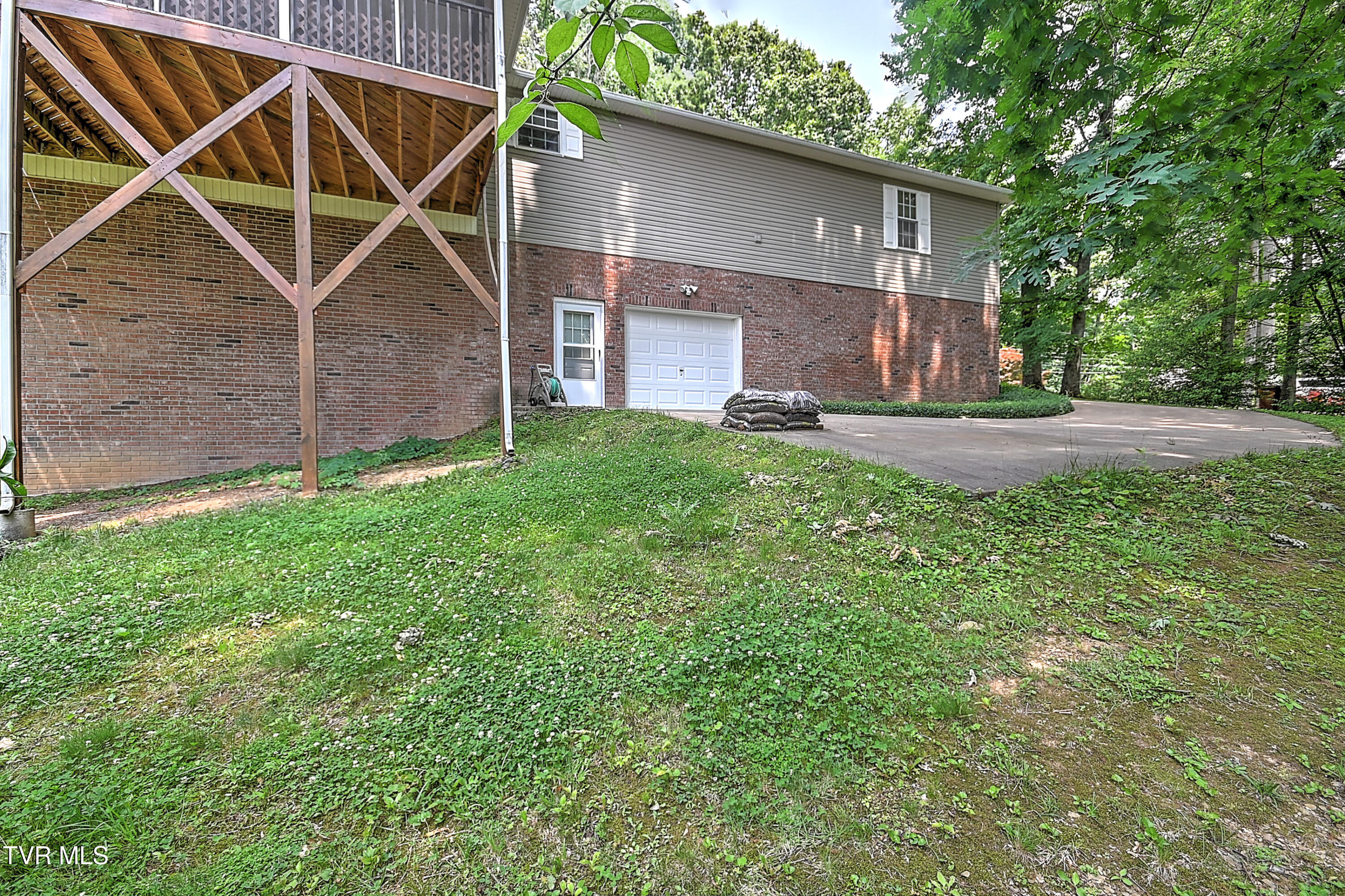 800 Lazywood Drive, Johnson City, Tennessee image 46