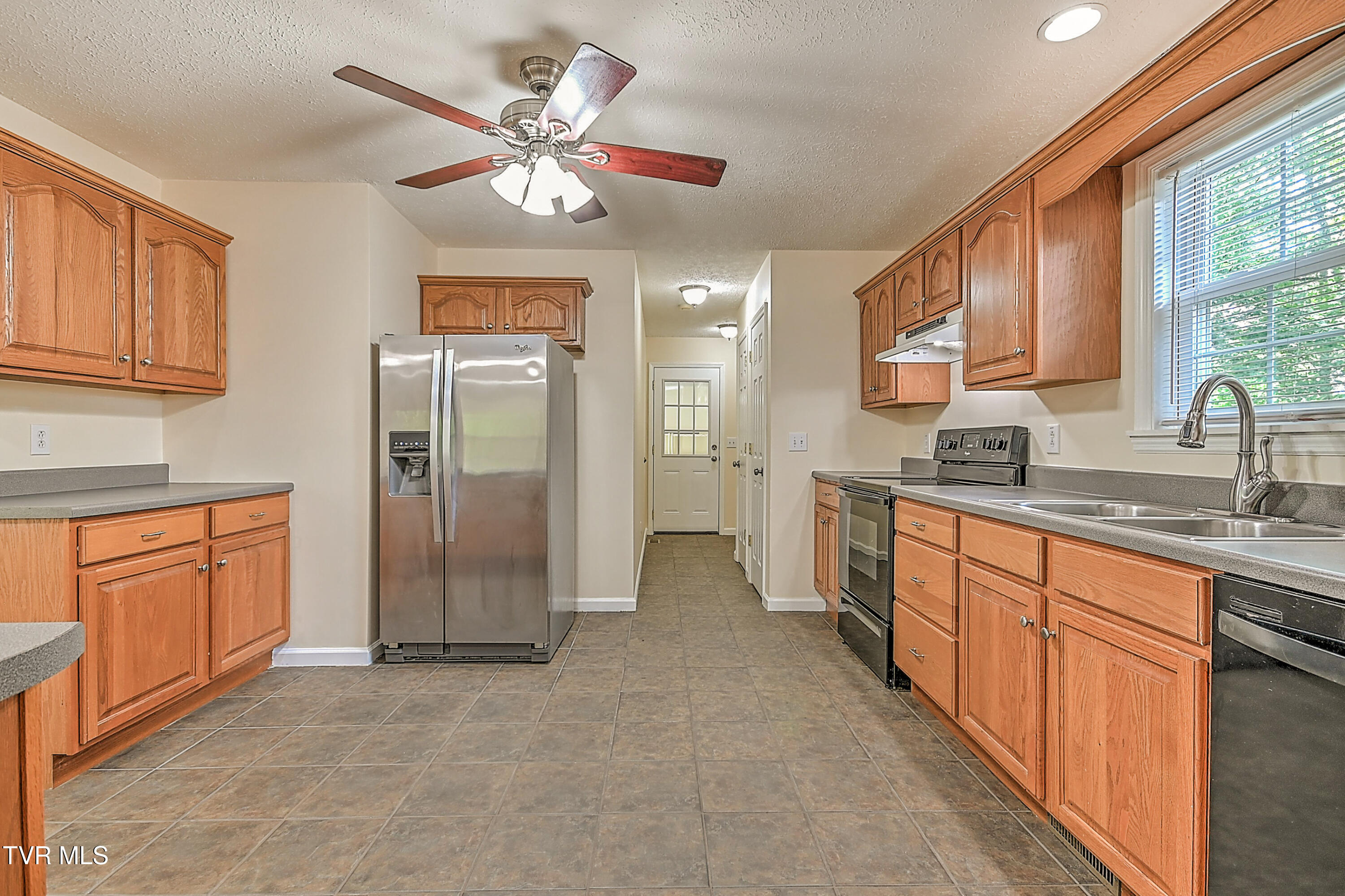 800 Lazywood Drive, Johnson City, Tennessee image 16