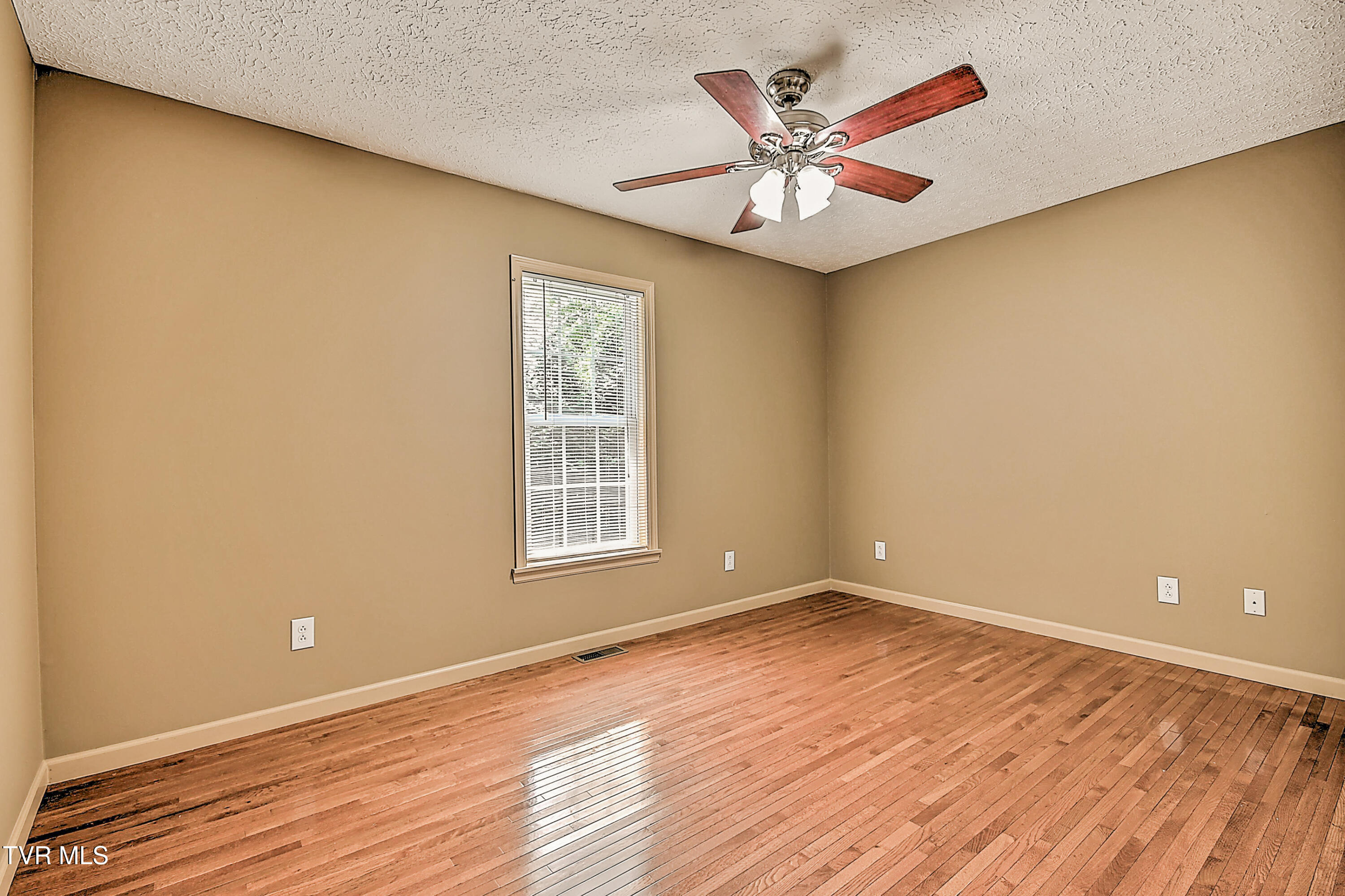 800 Lazywood Drive, Johnson City, Tennessee image 30