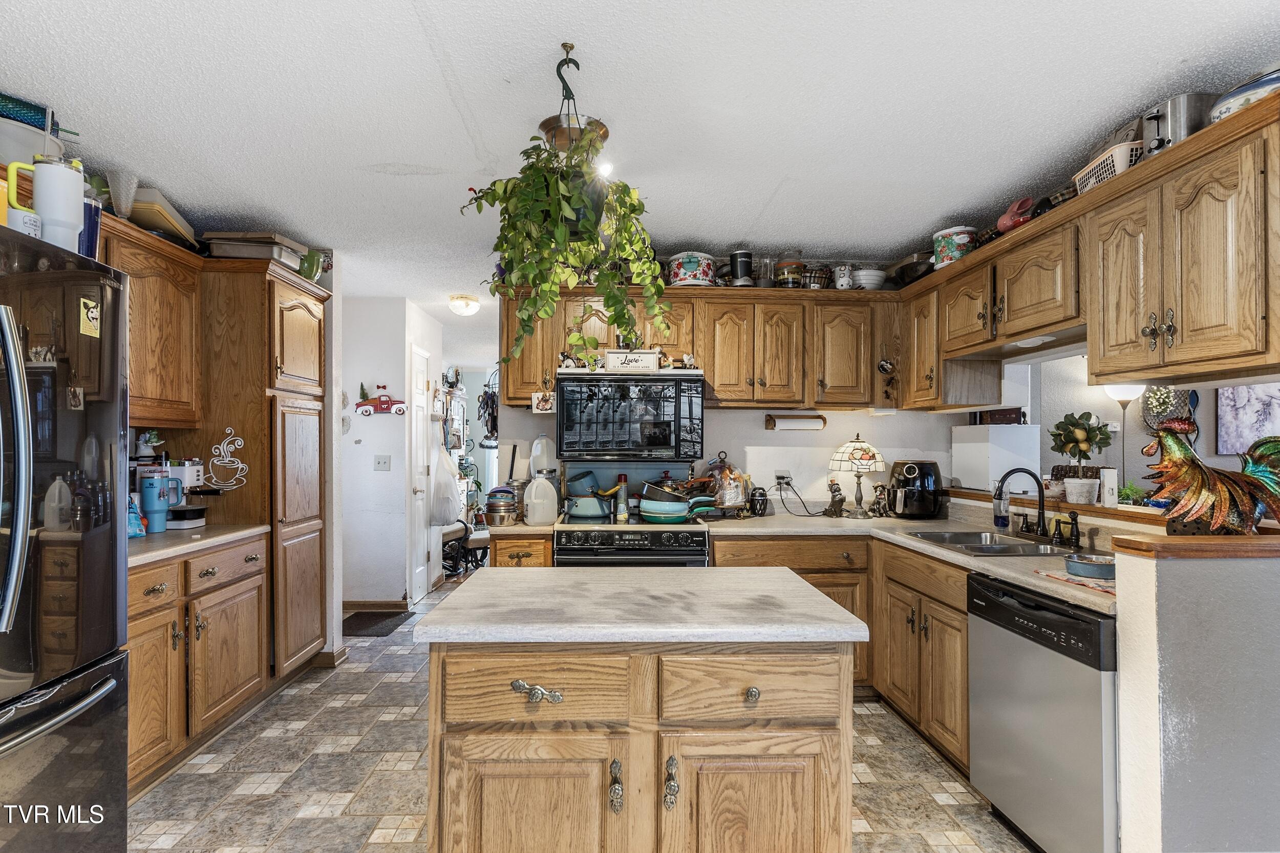 420 Oak Avenue, Norton, Virginia image 22