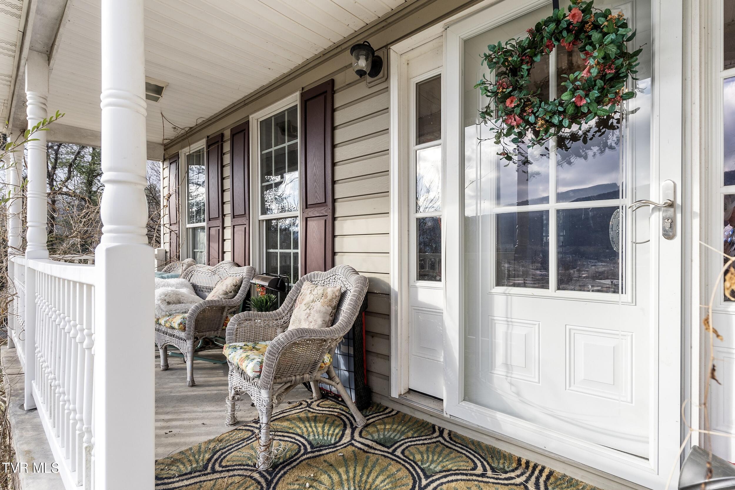 420 Oak Avenue, Norton, Virginia image 3