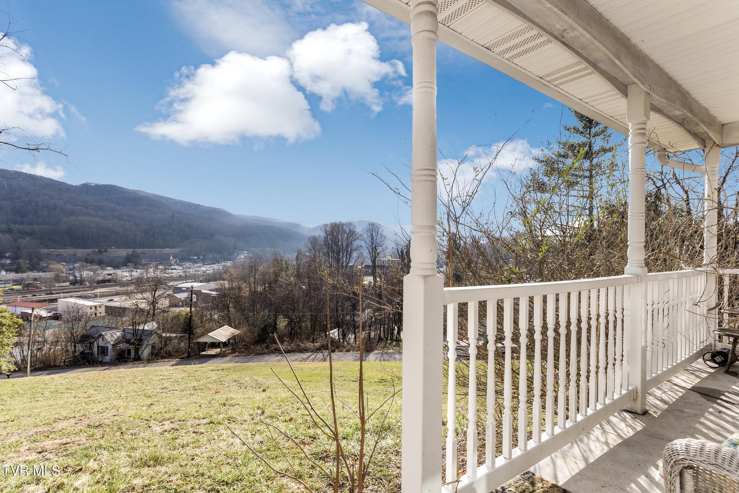 420 Oak Avenue, Norton, Virginia image 4