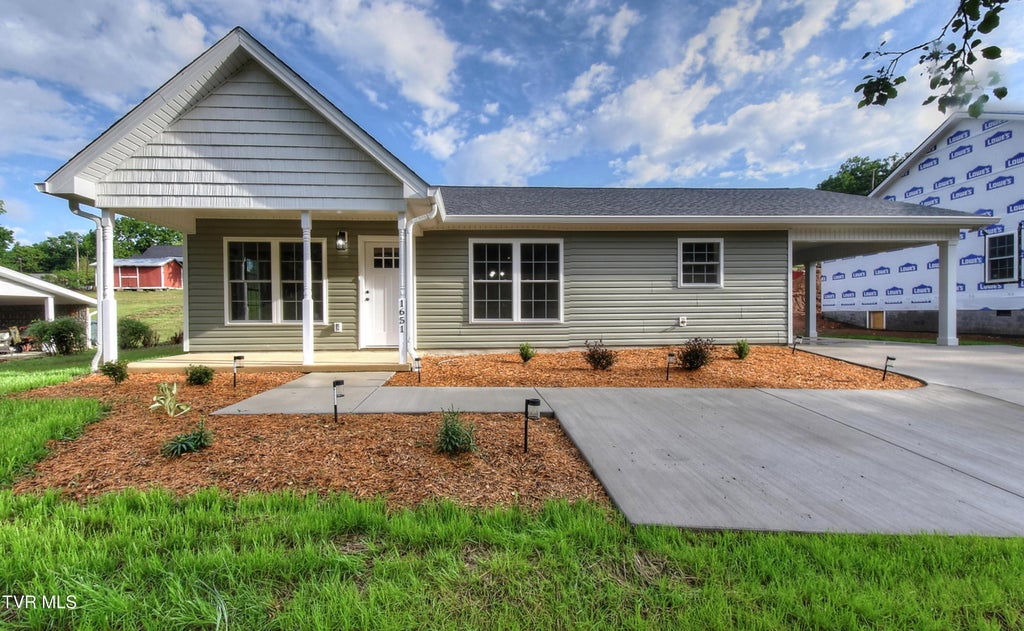 Photo of 1651 Siam Road, Elizabethton, TN 37643 (MLS # 9997132)