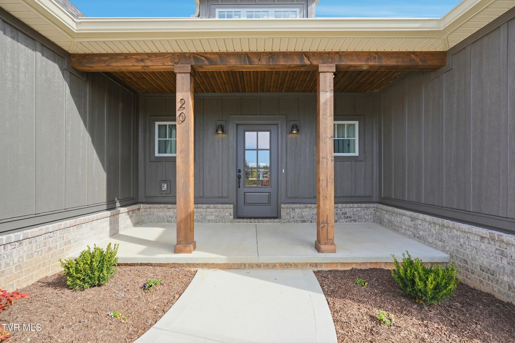 Photo of 20 Glaze Farm Way, Johnson City, TN 37601 (MLS # 9987984)