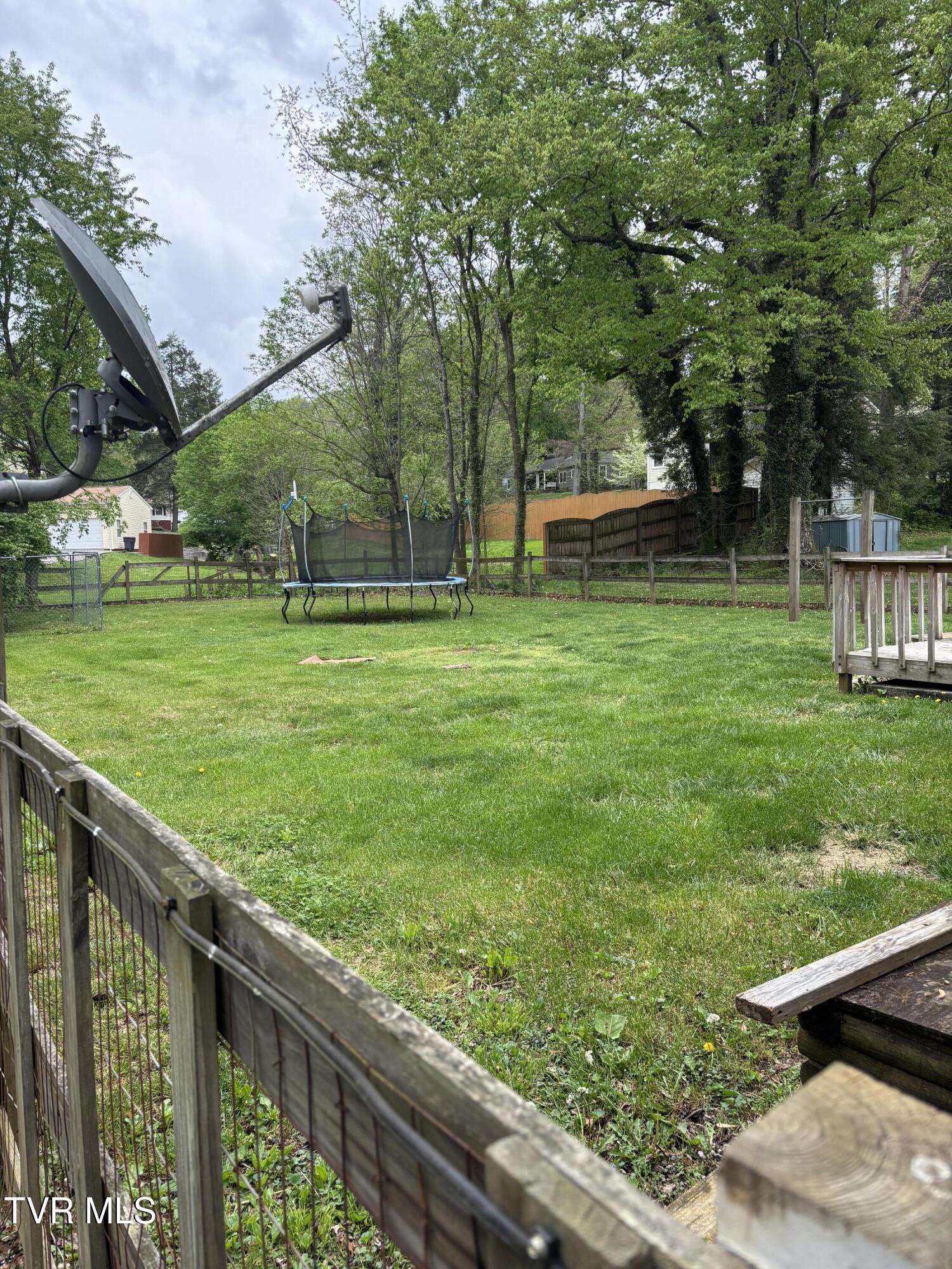 1325 Rock Rose Road, Bristol, Tennessee image 2