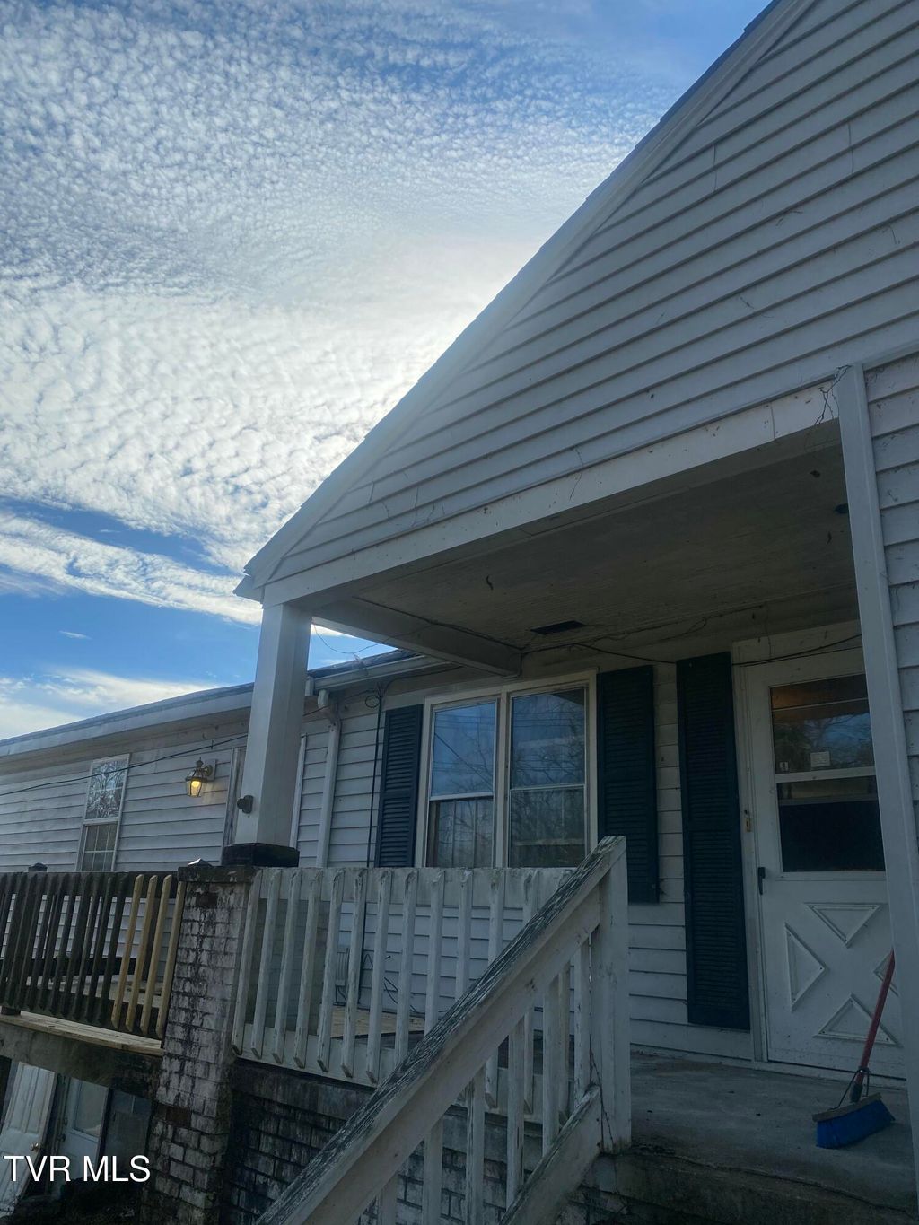 Photo of 1500 Southwest Avenue, Johnson City, TN 37604 (MLS # 9990862)