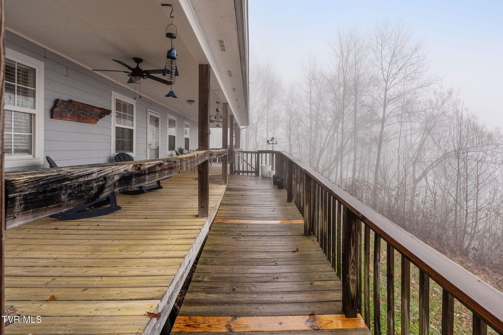 Photo of 7538 Snake Hollow Road, Sneedville, TN 37869 (MLS # 9990120)