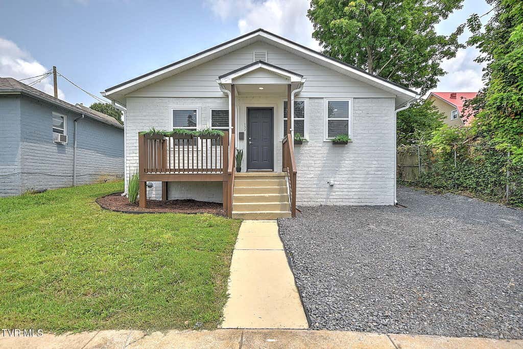 Photo of 132 Central Court, Bristol, VA 24201 (MLS # 9998771)
