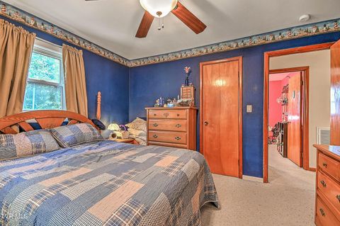 Tiny photo for 306 Jefferson Avenue, Mount Carmel, TN 37645 (MLS # 9984381)