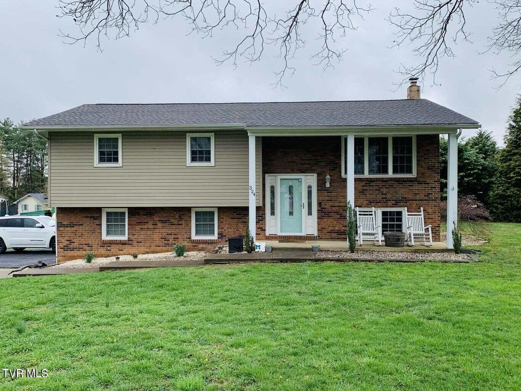 Photo of 324 Bellehaven Drive, Bristol, VA 24201 (MLS # 9990929)