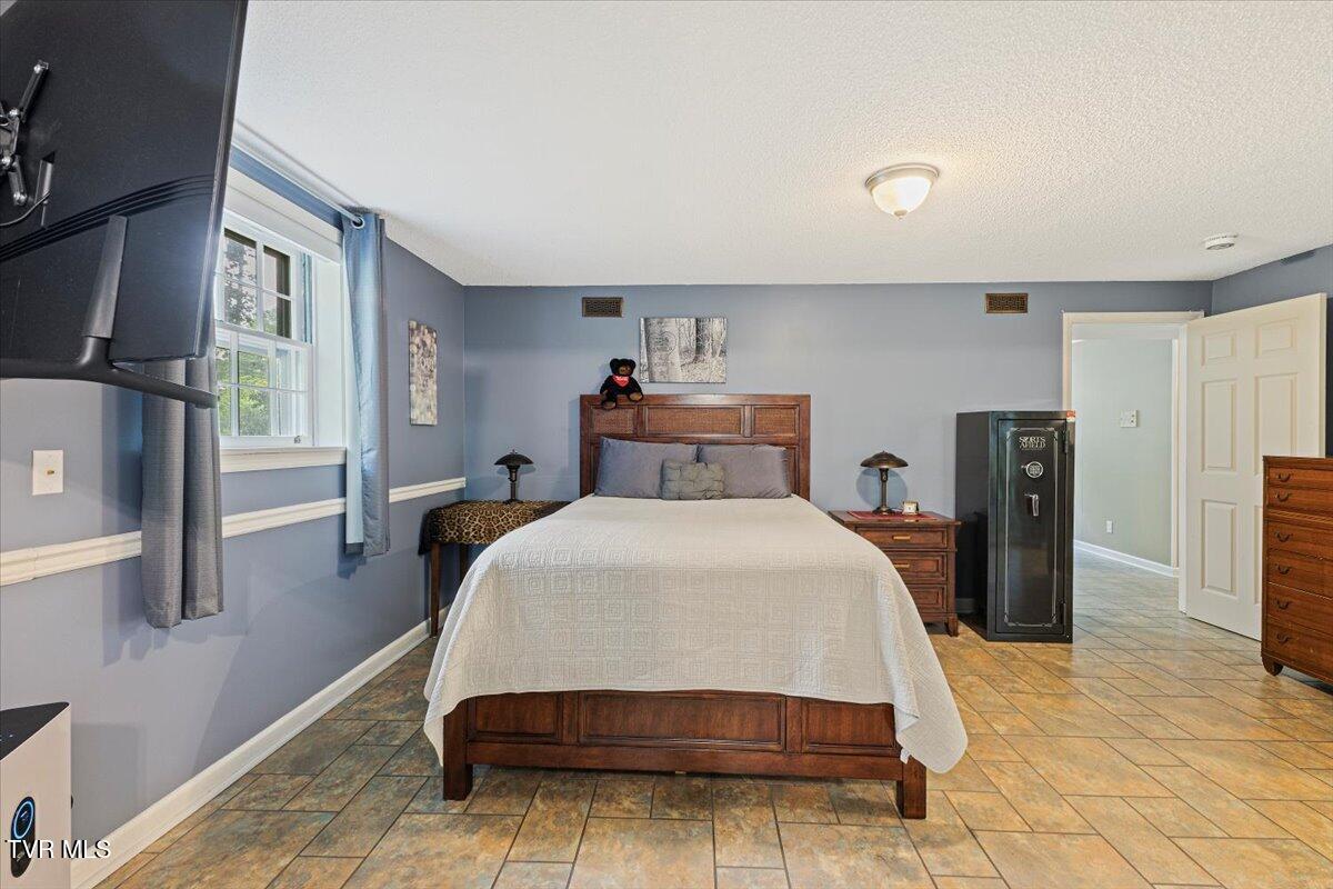 718 Montclair Drive, Johnson City, Tennessee image 38