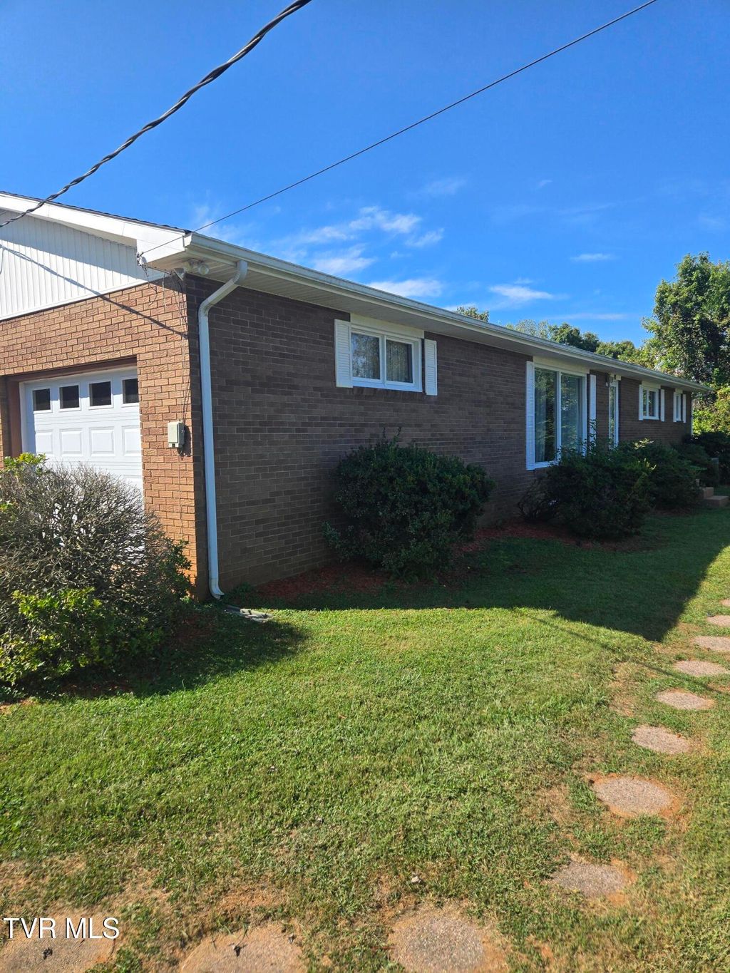 Photo of 720 Mohawk Drive, Erwin, TN 37650 (MLS # 9988127)