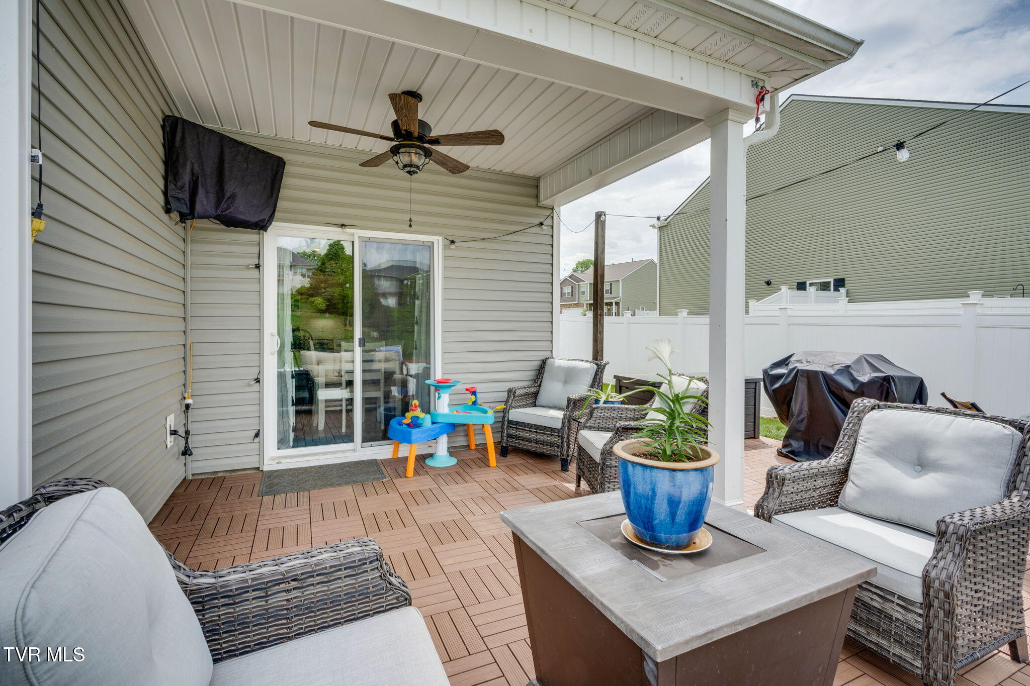 1063 Pampas Drive, Jonesborough, Tennessee image 35