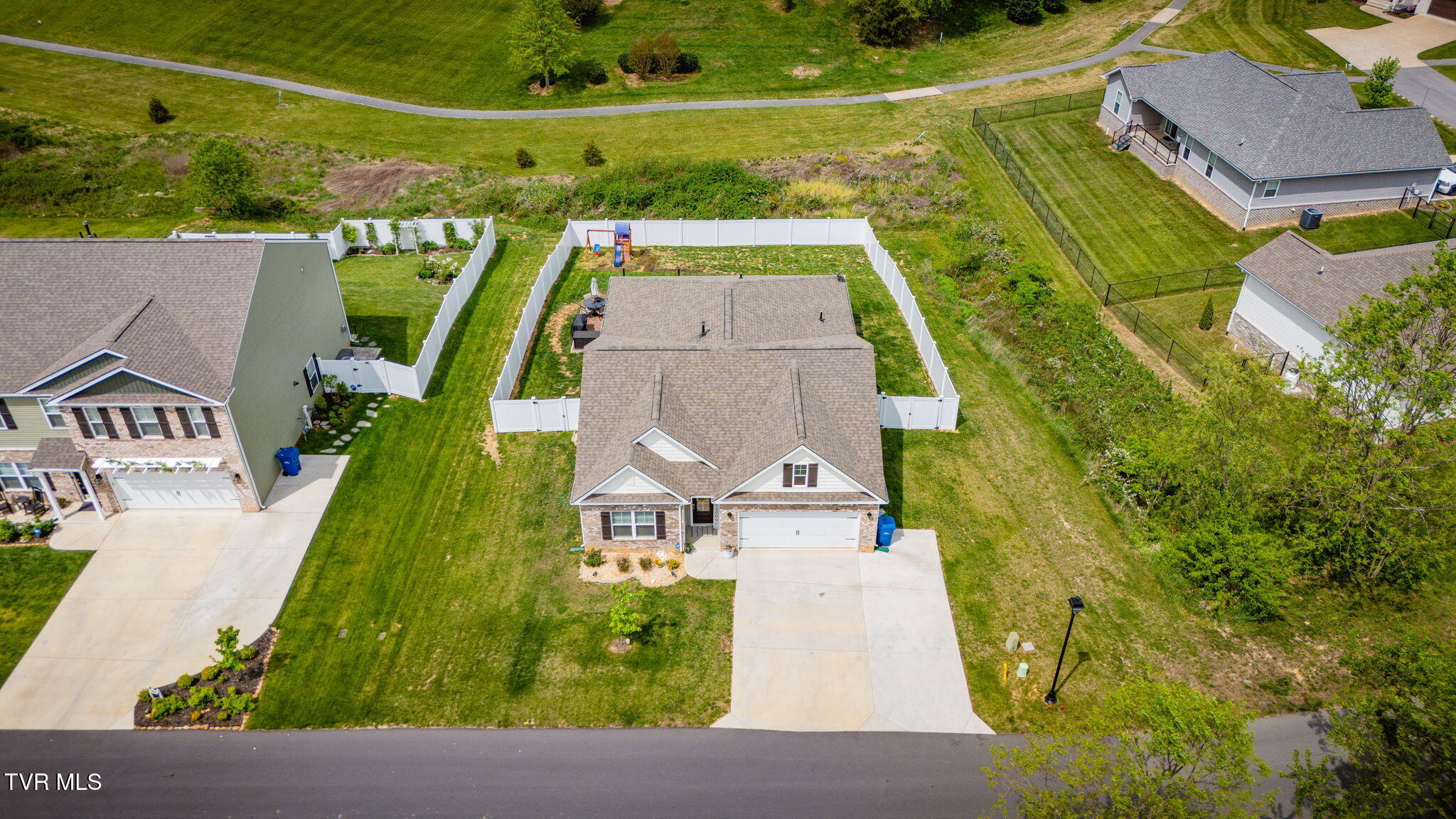 1063 Pampas Drive, Jonesborough, Tennessee image 37
