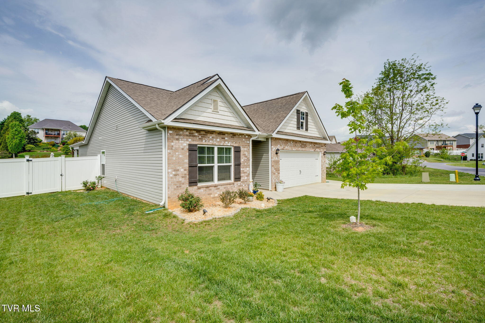 1063 Pampas Drive, Jonesborough, Tennessee image 3