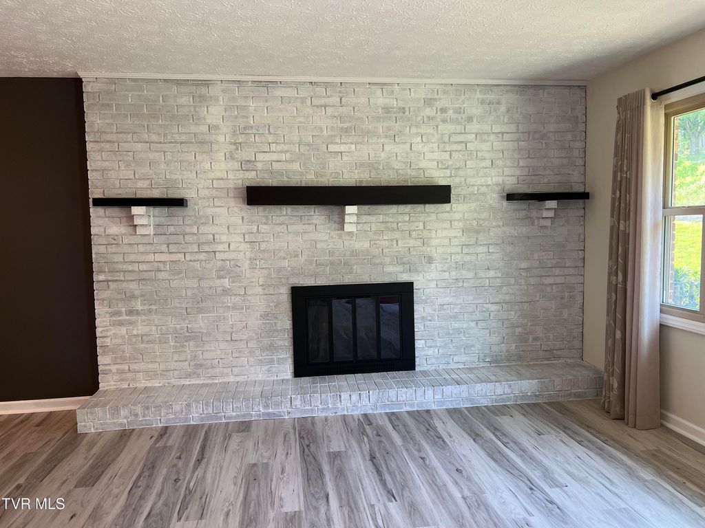 Photo of 737 Foothills Road, Kingsport, TN 37663 (MLS # 9994442)