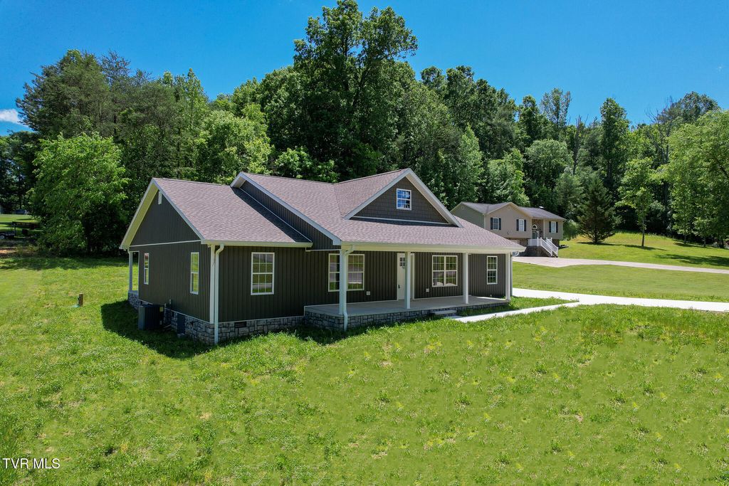 Photo of 960 Allens Bridge Road, Greeneville, TN 37743 (MLS # 9992303)