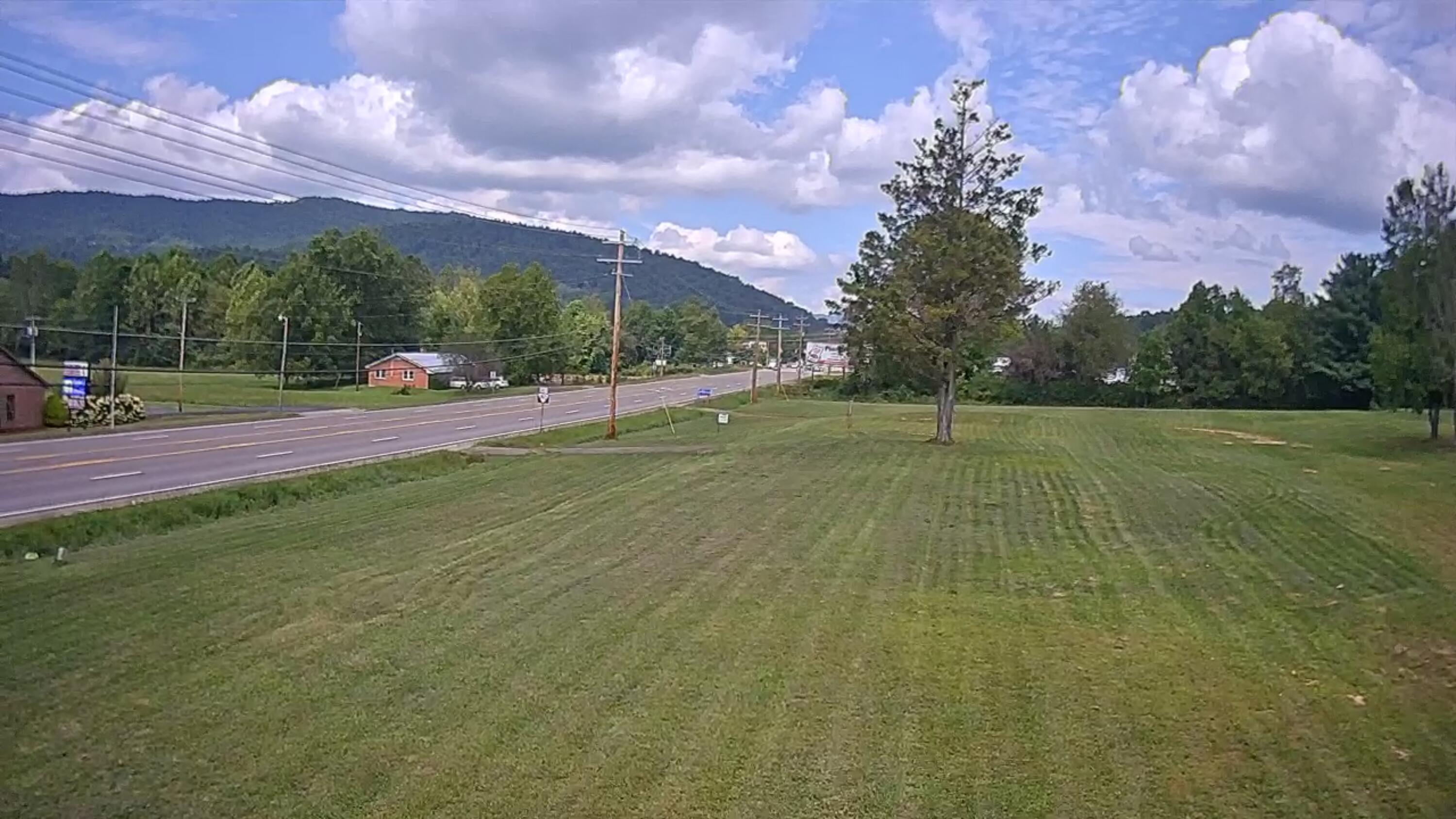2431 Shady Street, Mountain City, Tennessee image 3