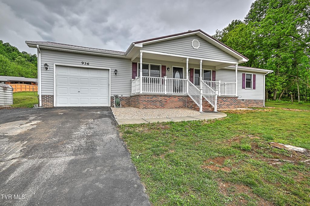 Photo of 936 Diane Avenue, Erwin, TN 37650 (MLS # 9995250)