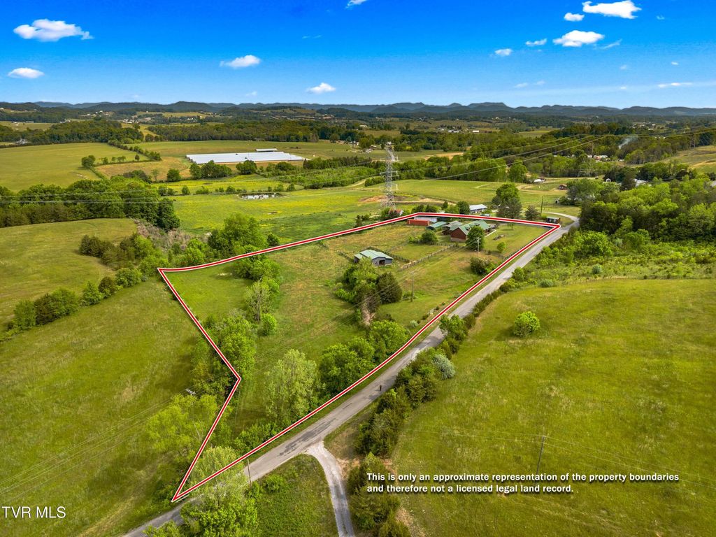Photo of 299 Phillips Town Road, Bulls Gap, TN 37711 (MLS # 9995300)