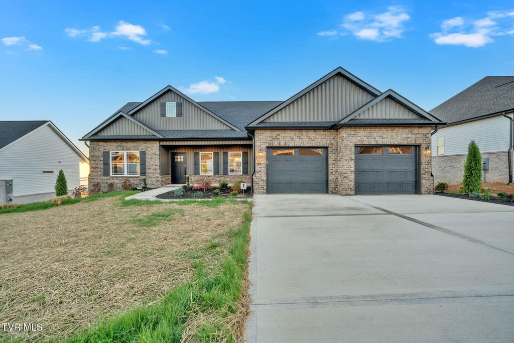 Photo of 3072 Sawgrass Drive, Jonesborough, TN 37659 (MLS # 9988060)