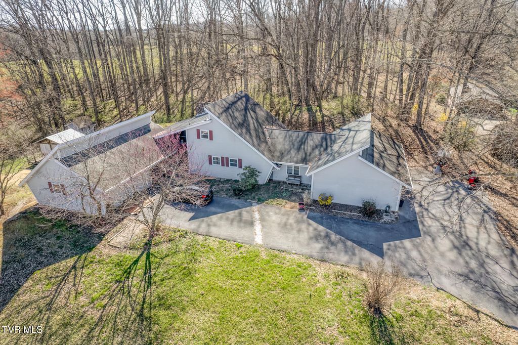 Photo of 16 Chaucer Court, Gray, TN 37615 (MLS # 9992430)
