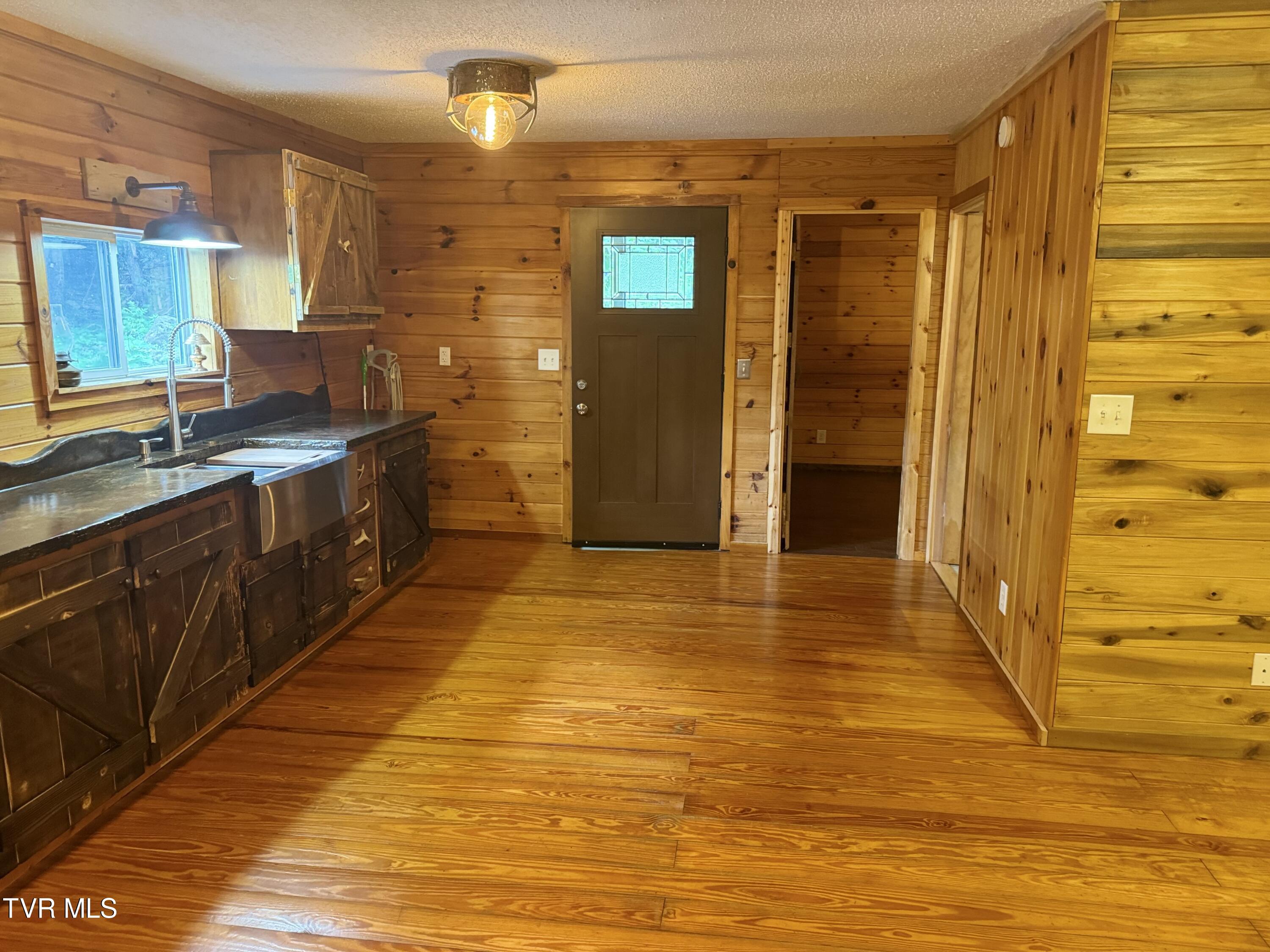 143 Doty Road, Roan Mountain, Tennessee image 13