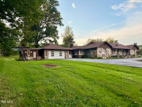 Photo of 411 Centre Avenue, Coeburn, VA 24230 (MLS # 10001192)