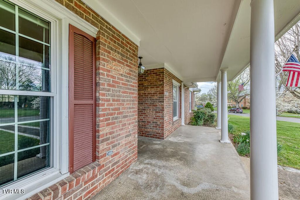 Photo of 1805 Broadmoor Road, Johnson City, TN 37604 (MLS # 9993419)