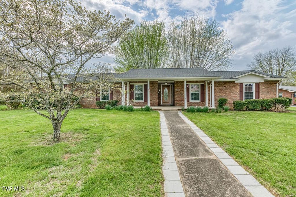 Photo of 1805 Broadmoor Road, Johnson City, TN 37604 (MLS # 9993419)
