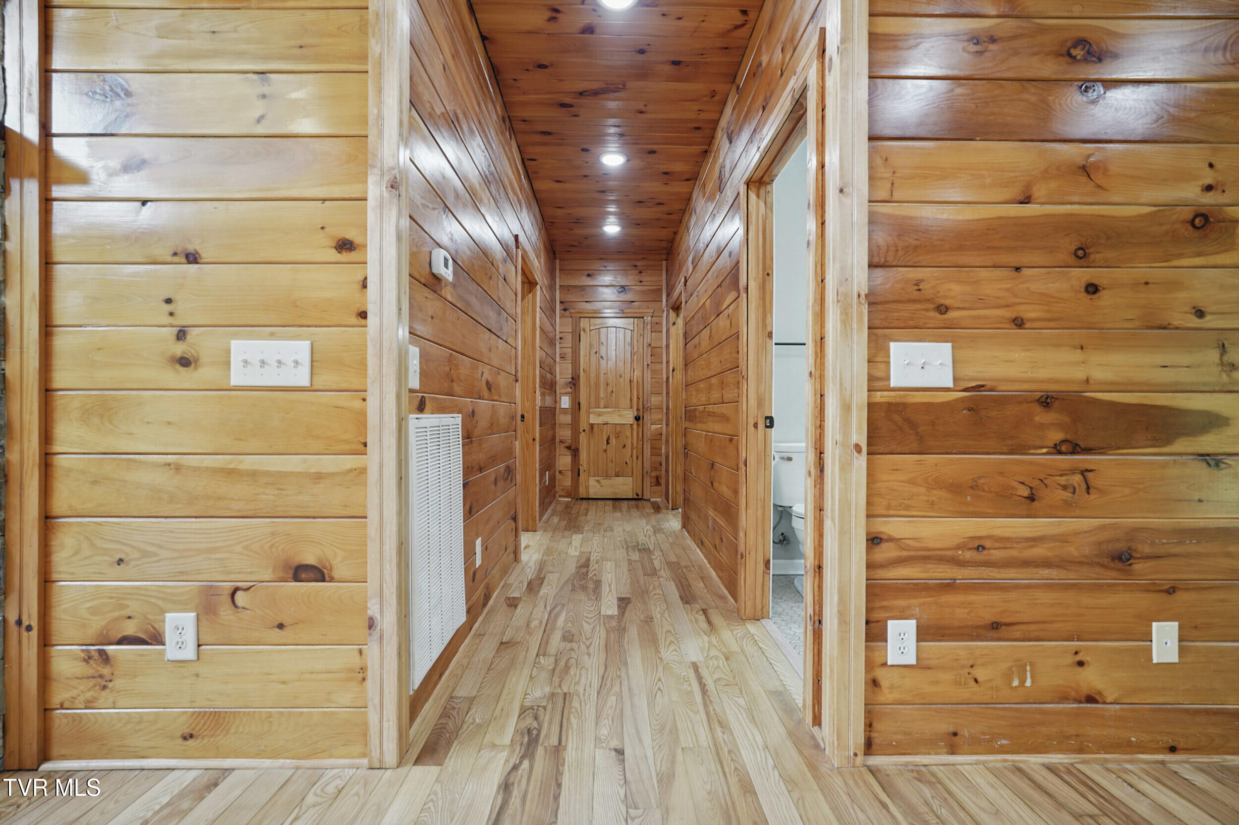 560 Sigman Hollow Road, Bluff City, Tennessee image 13