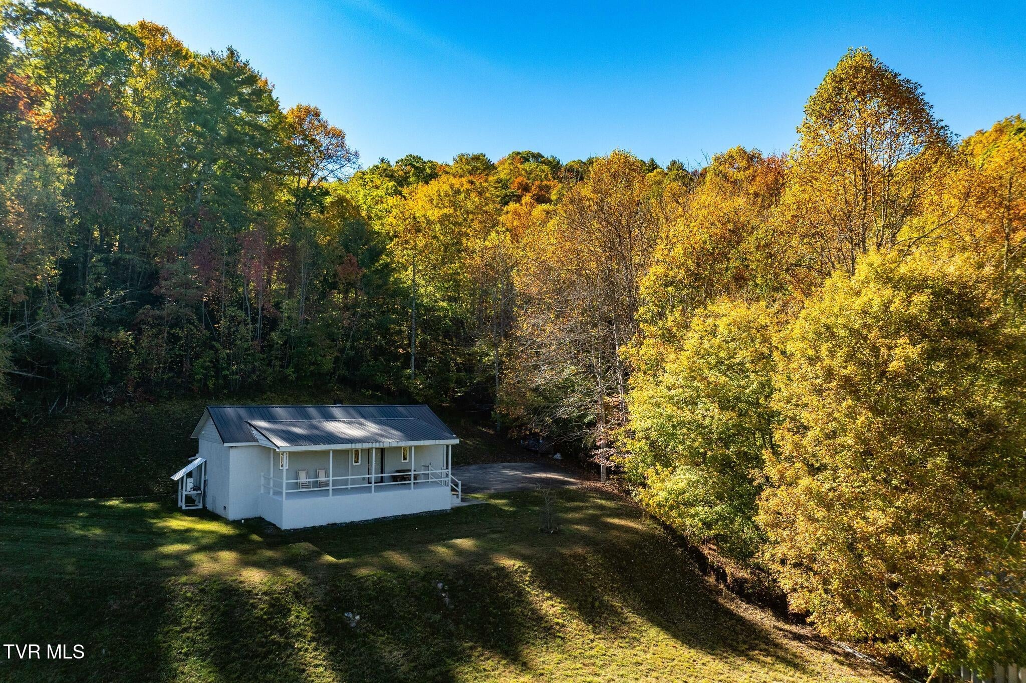 571 Hornet Hill Pvt Trail