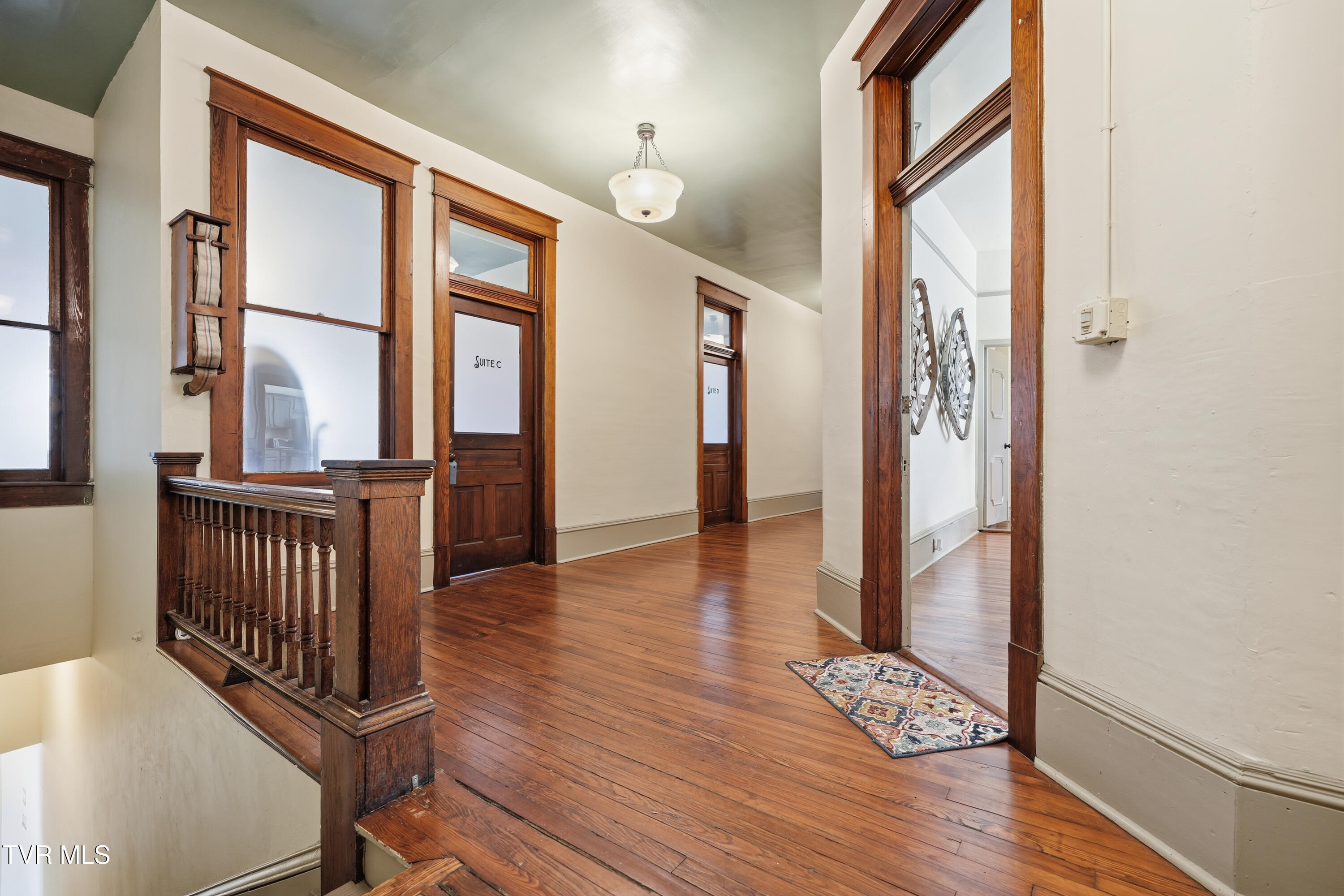 204 1/2 Gay Street B