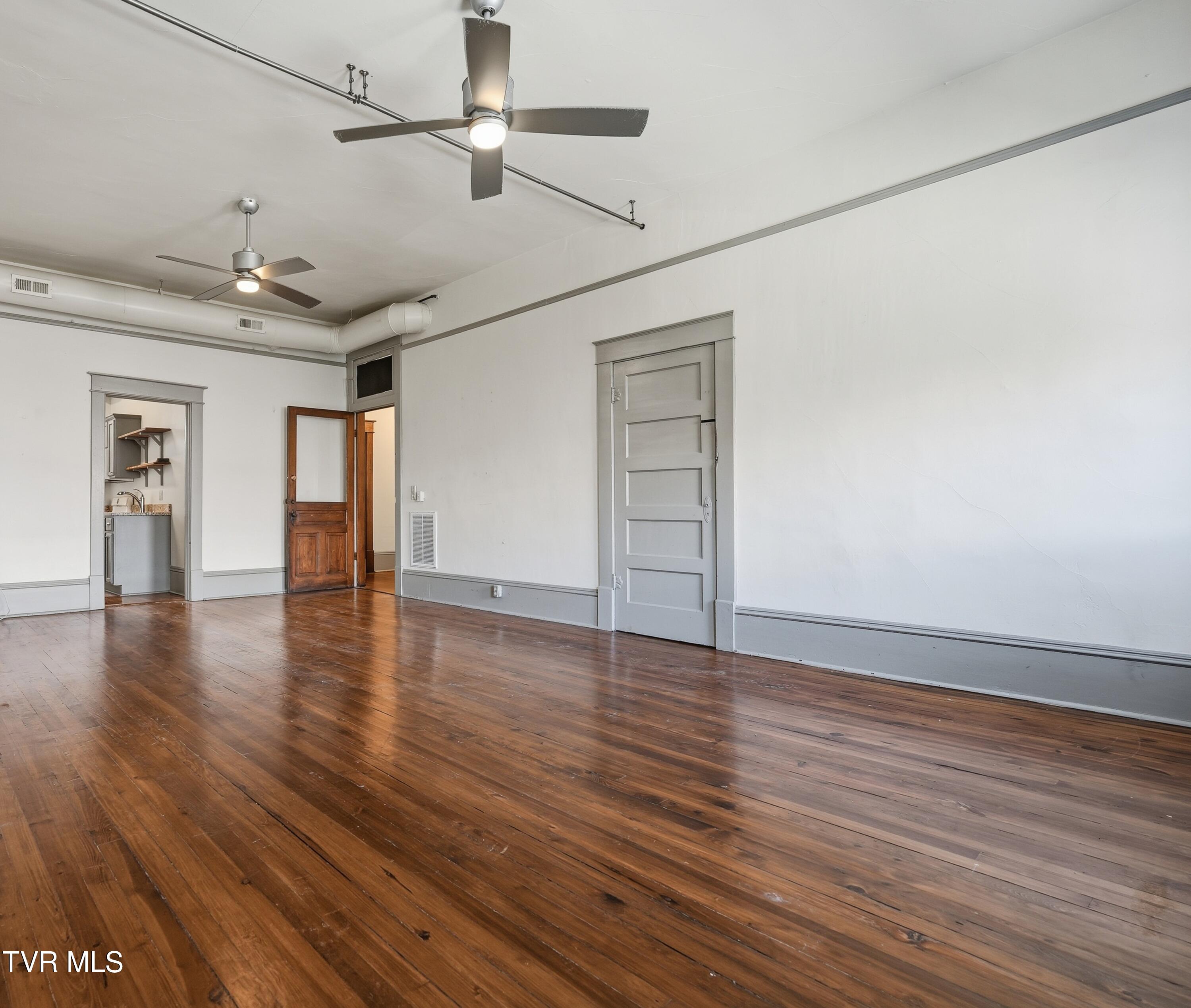 204 1/2 Gay Street B