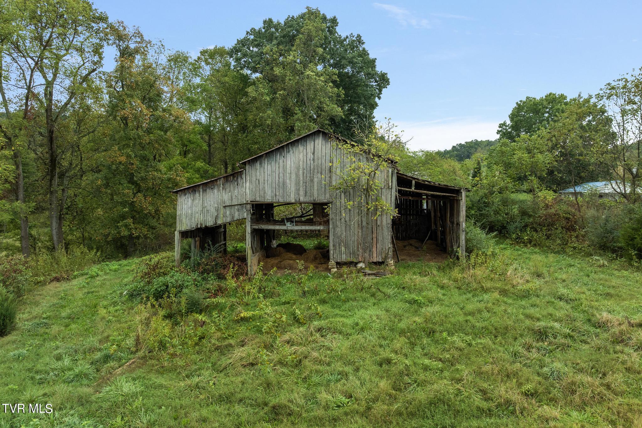 1620 Chinquapin Grove Road, Bluff City, Tennessee image 12