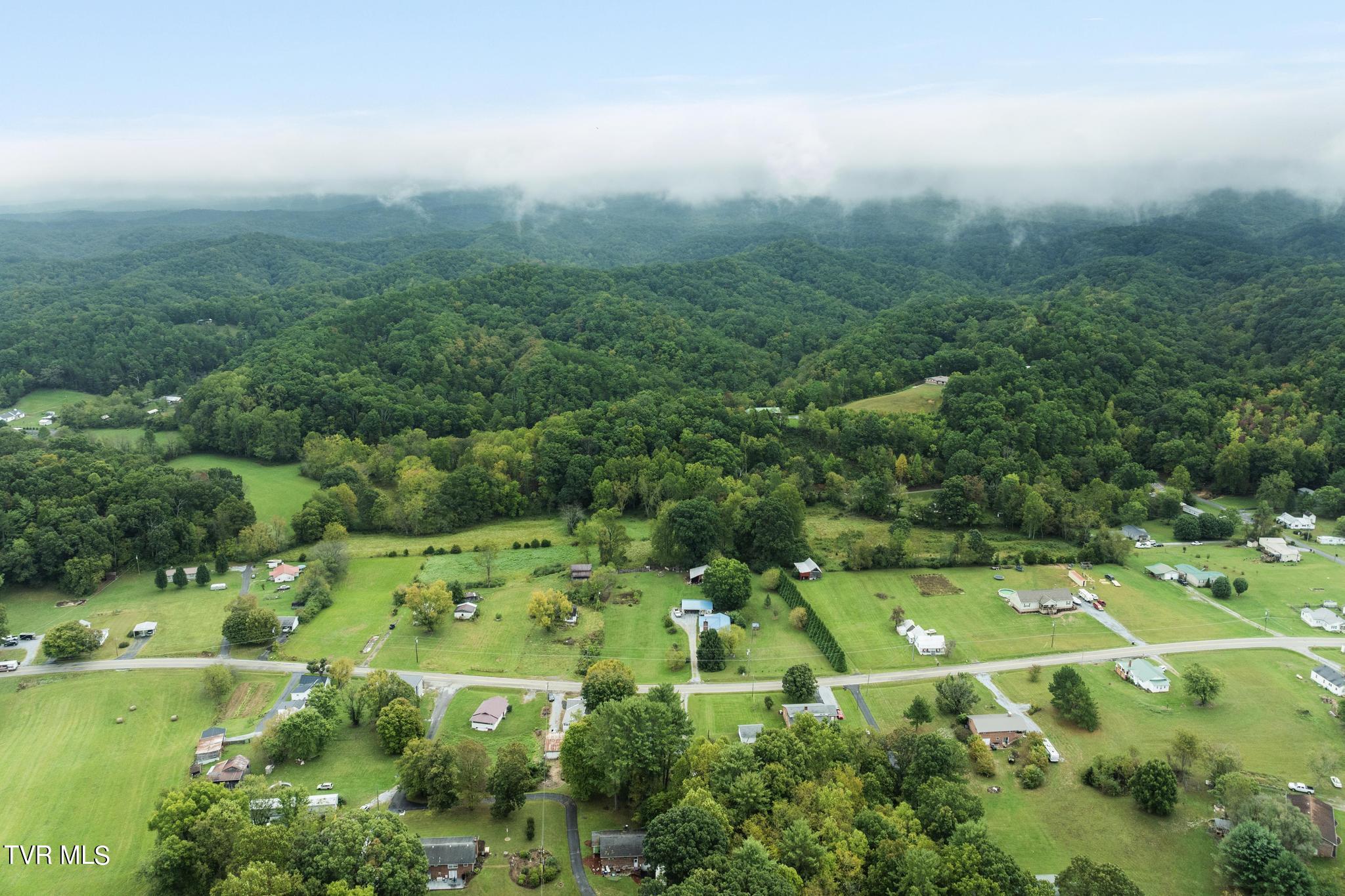 1620 Chinquapin Grove Road, Bluff City, Tennessee image 28