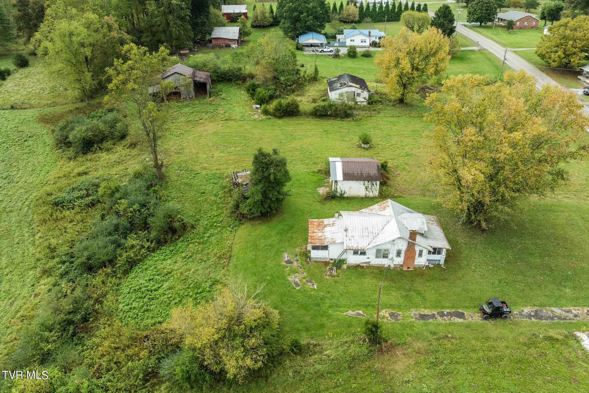 1620 Chinquapin Grove Road, Bluff City, Tennessee image 9