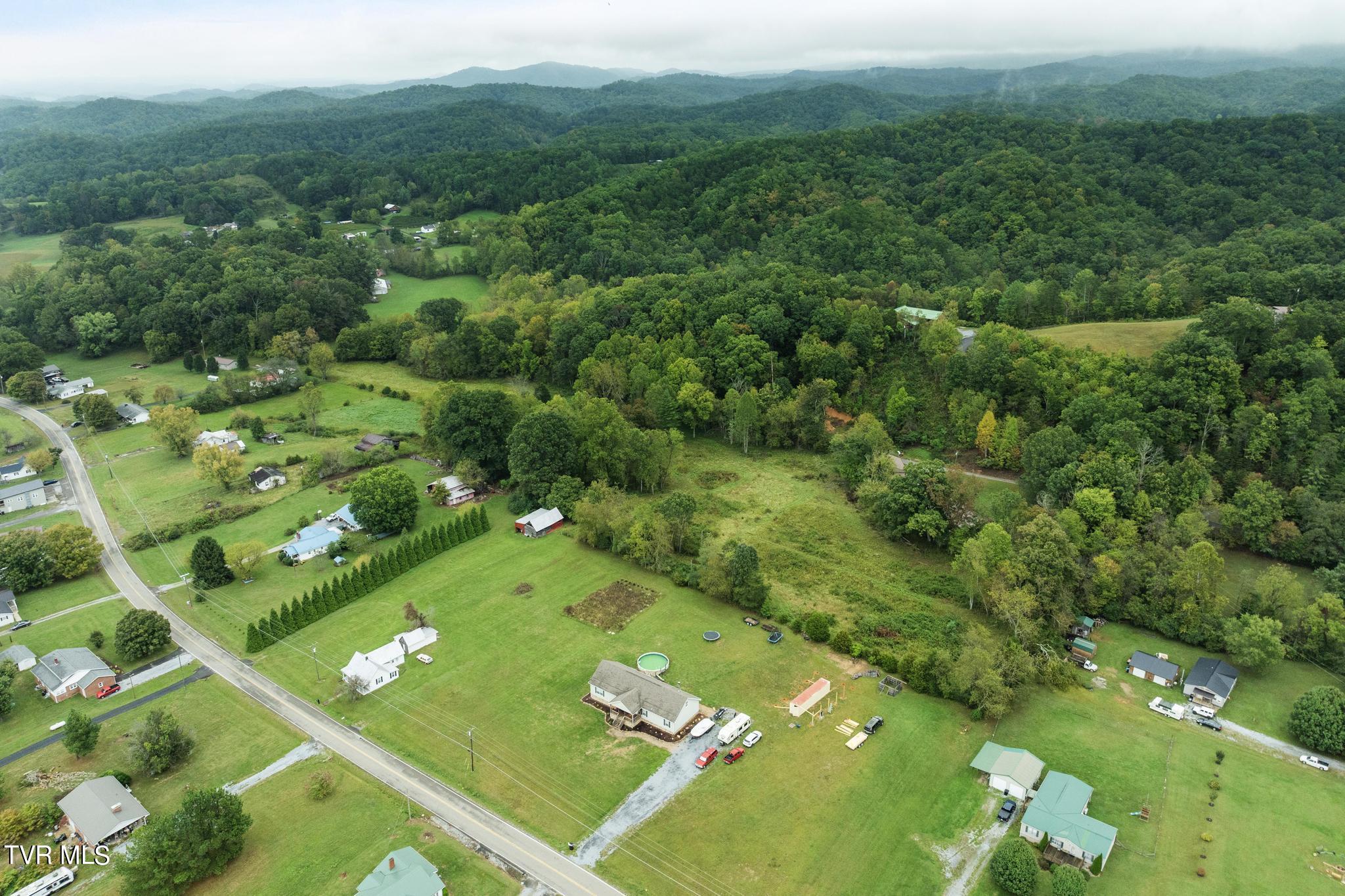 1620 Chinquapin Grove Road, Bluff City, Tennessee image 15