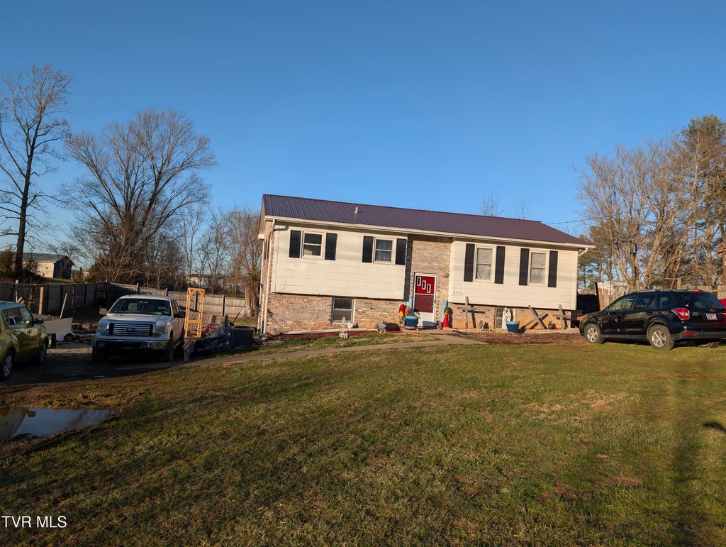 Photo of 2904 Highway 107, Chuckey, TN 37641 (MLS # 9991479)