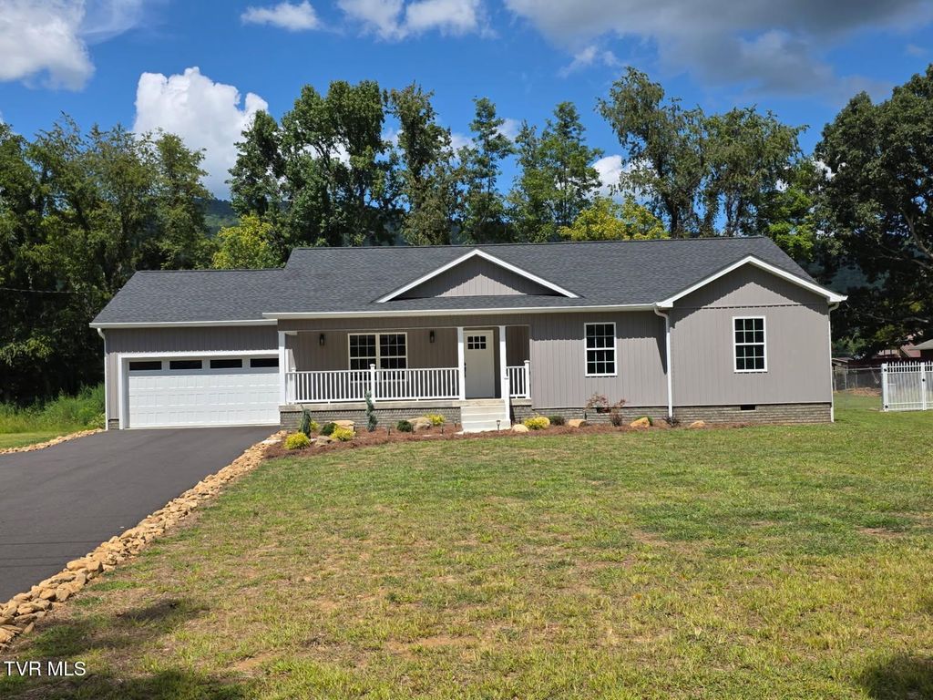 Photo of 112 Holston View Drive, Elizabethton, TN 37643 (MLS # 9988189)