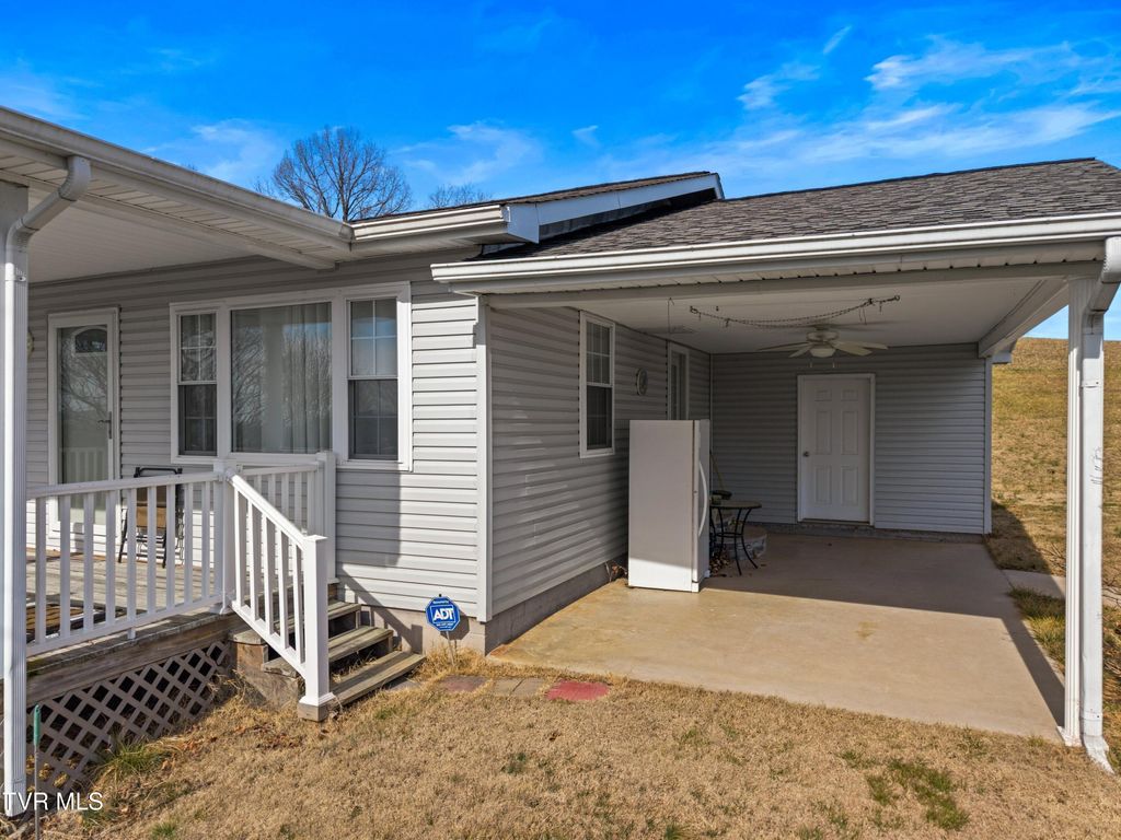 Photo of 1370 Raven Hill Road, Tazewell, TN 37879 (MLS # 9991198)