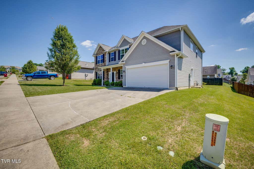 Photo of 587 Suffolk Road, Johnson City, TN 37615 (MLS # 9996559)