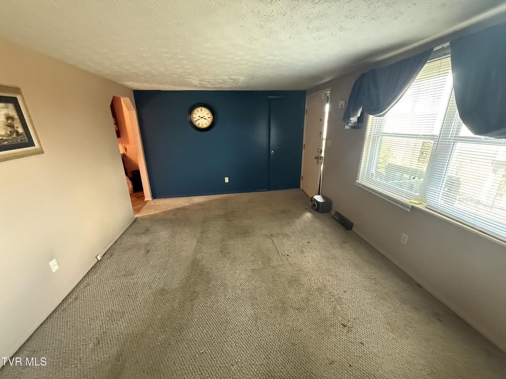 Photo of 425 Kingsley Avenue, Kingsport, TN 37660 (MLS # 9988766)