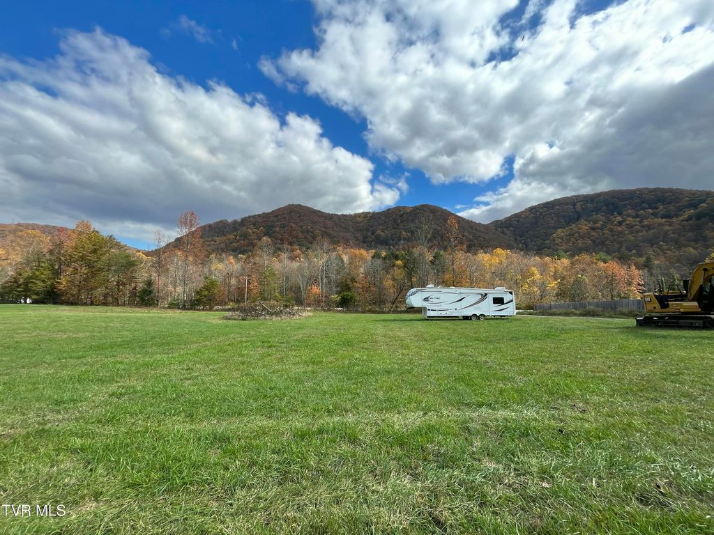 Photo of 724 Dry Creek Road, Jonesborough, TN 37659 (MLS # 9991967)