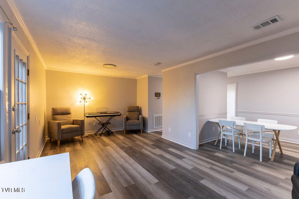 Photo of 2205 Greenbriar Circle #5, Johnson City, TN 37601 (MLS # 9989144)